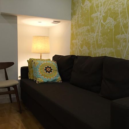Appartamento Downtown House Chiado Lisbona Camera foto