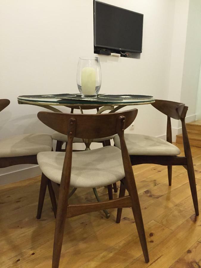 Appartamento Downtown House Chiado Lisbona Camera foto